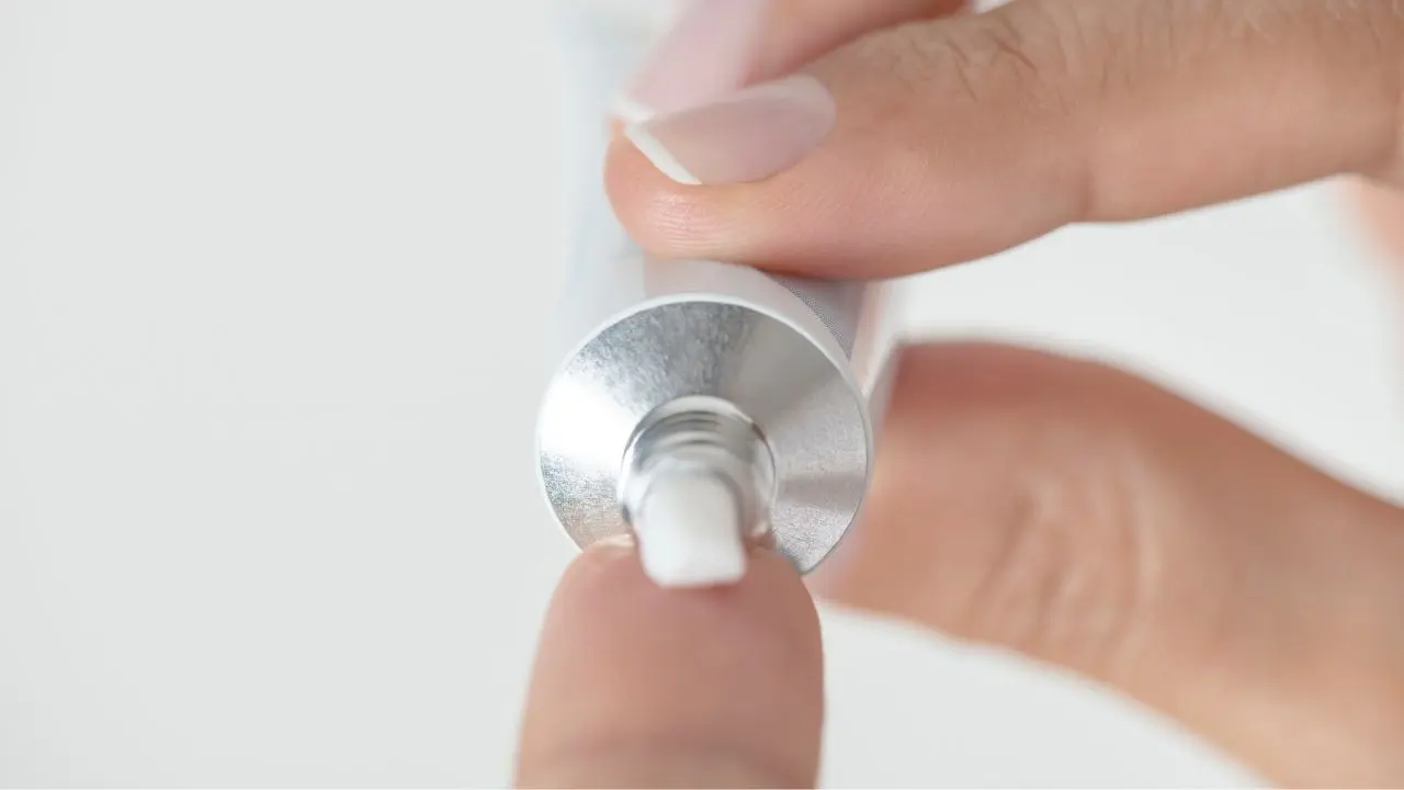 Tretinoína se consolida como o padrão ouro para tratar acne e envelhecimento